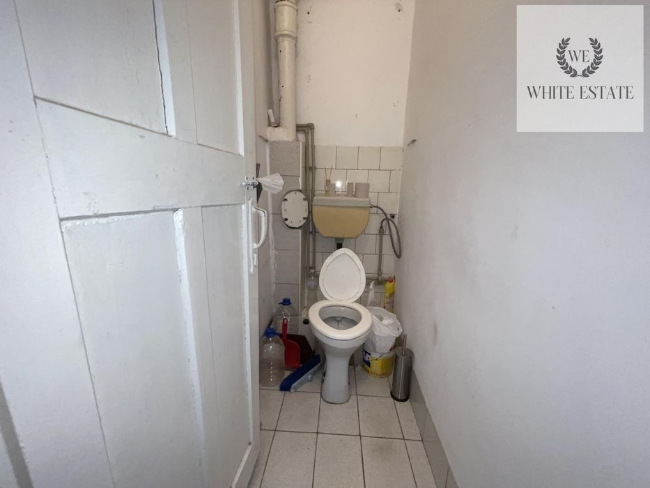 Продаж комерційного приміщення вул. Листопадова