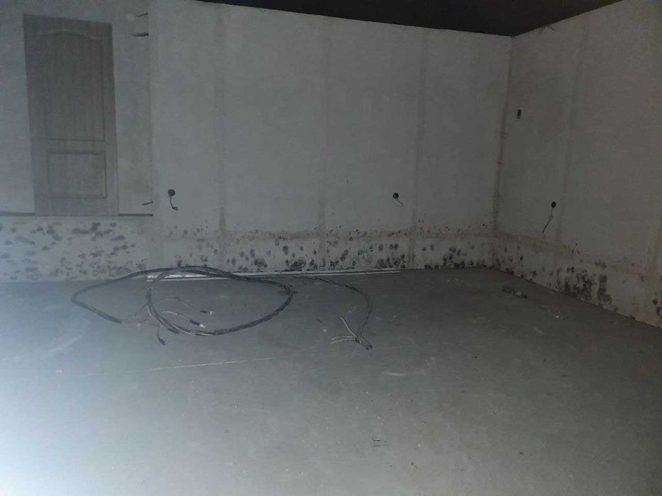 Терміново! Перша лінія - 196м² цоколь