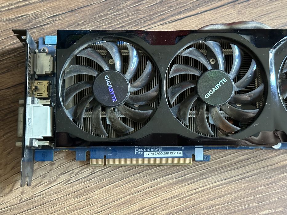 KARTA GRAFICZNA Gigabyte Radeon HD-6970 OC 2GB DDR5