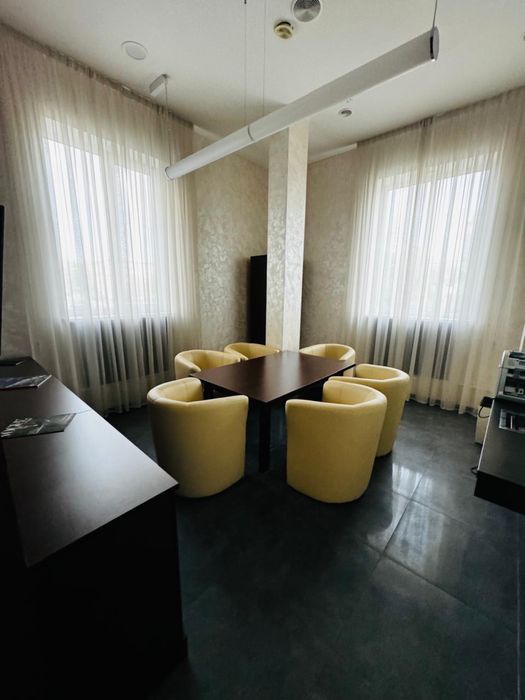 Оренда в центрі м. Печерська  (частина нежит.приміщення - 260 кв.м)