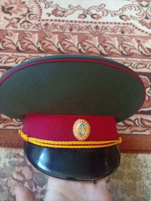 Офіцерська фуражка України