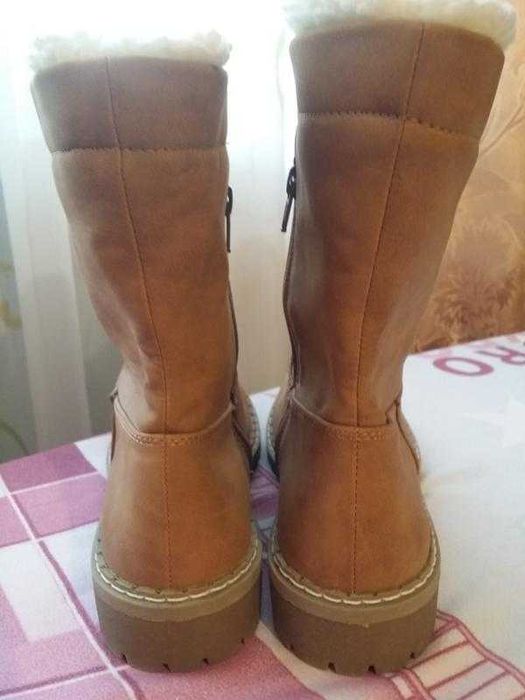 Чоботи нові  демі стильні та комфортні avenue.