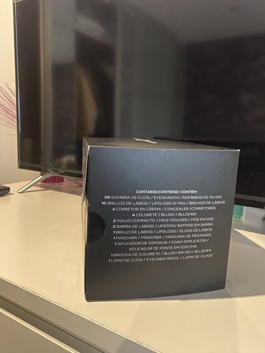 Caixa de maquilhagem perfumed e companhia64398299238019122