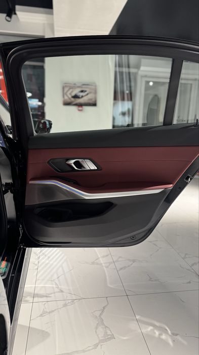 Продам  нову BMW 3 2025