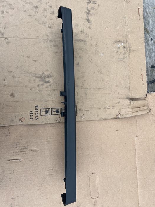 Подіум під номер переднього бампера Mercedes EQS AMG, x296 кузов