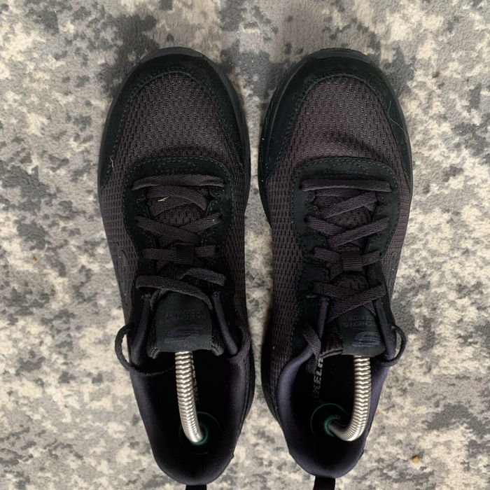 Продаю Кросівки Skechers