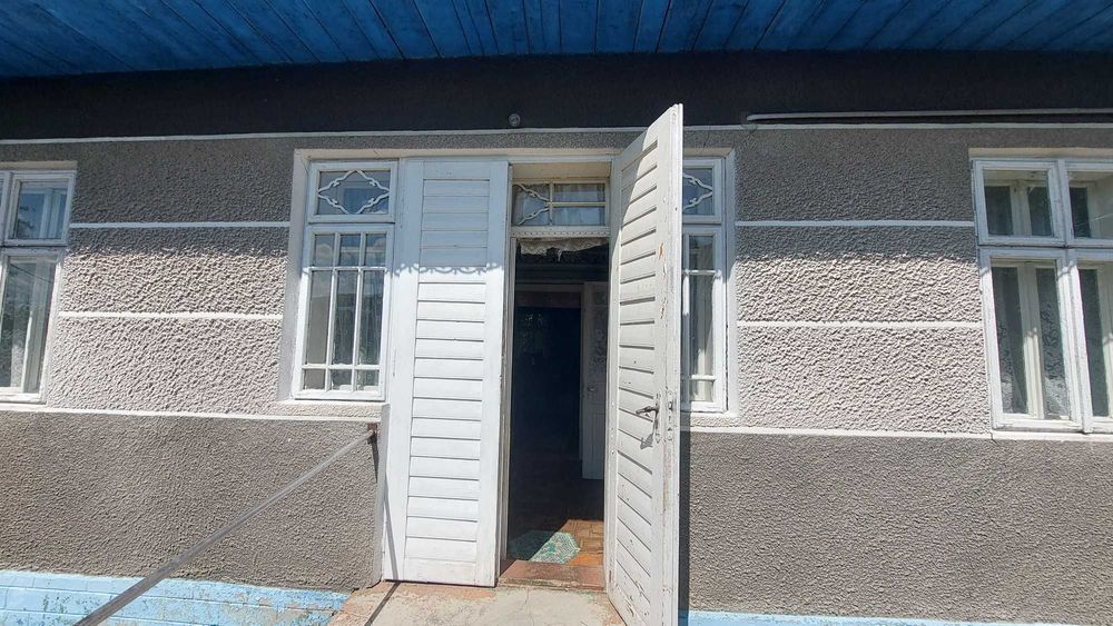 Пропонуємо до продажу будинок у затишному селі Борівці на вулиці Шевченка 6.