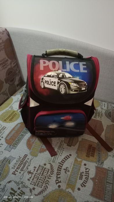 Портфель з ортопедичною спинкою для учня 1-4 класів