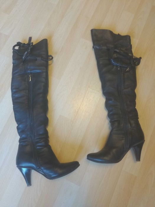 Продам женские зимние сапоги