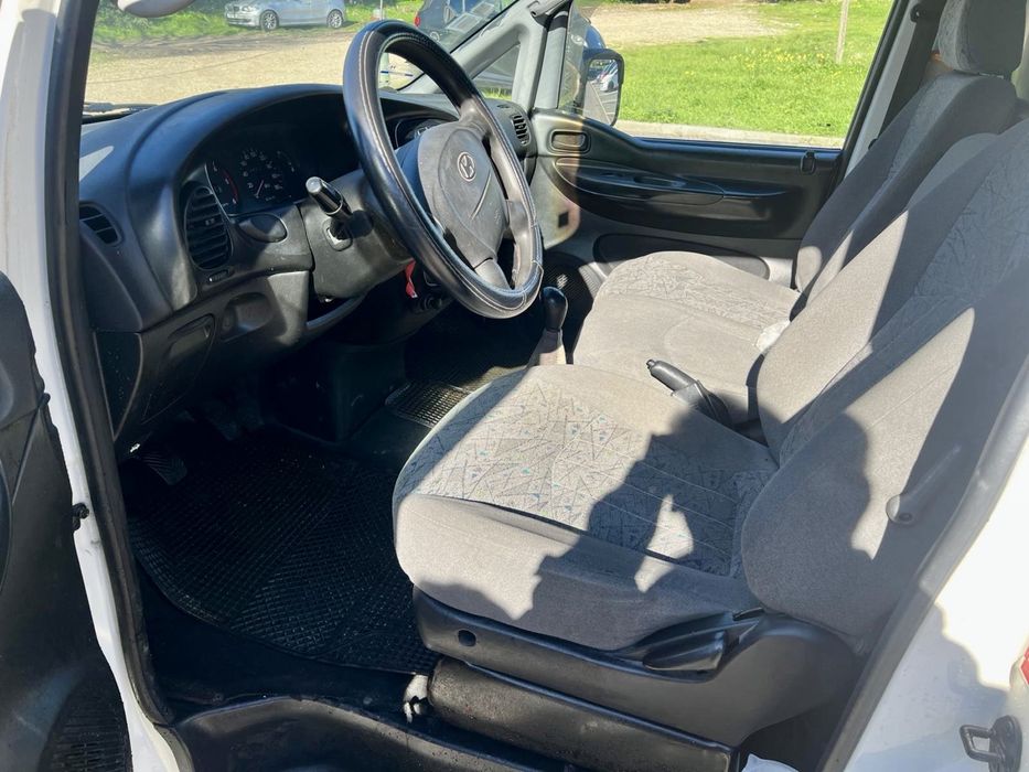 Hyundai H1 2.5 Diesel Com caixa e lonas