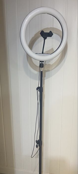 Anel de luz com tripe para colocar telemovel