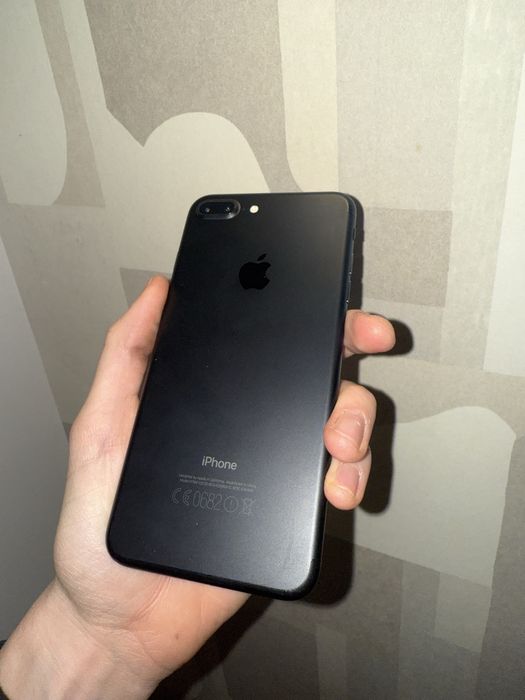 Iphone 7+ black 128 gb