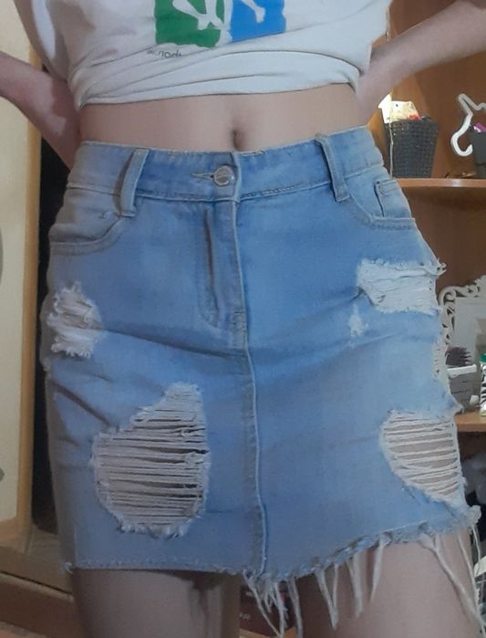 Юбка голубая новая