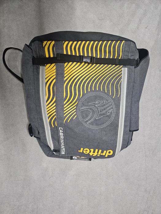 Baixa de Preço!! 2 Kites Cabrinha + 2 Barras + Bomba