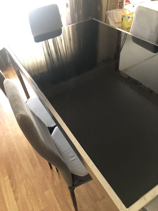 Mesa Jantar metal e vidro negro