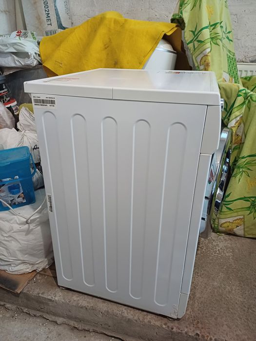 Пральна машина із сушаркою LG/стиральная машина с сушкой на 8 кг