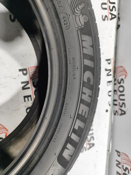 2 pneus semi novos 235-50R19 Michelin - Oferta dos Portes na morada