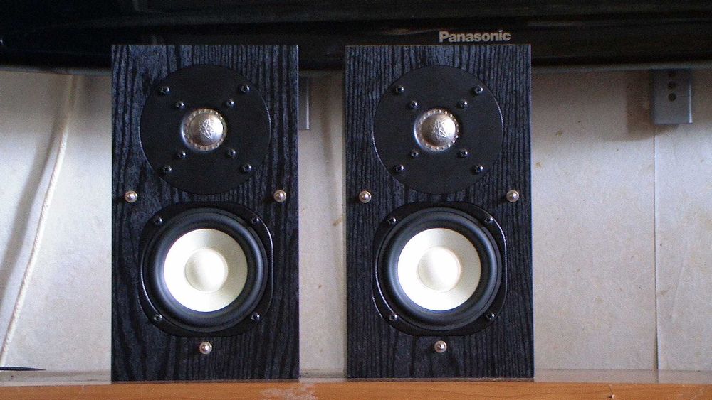 HI-End DEVIL M90 ВЧ-титан НЧ-Seas Акустические системы