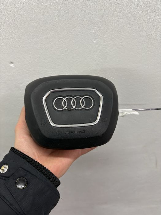 Продам подушку безпеки Audi Q7 4m