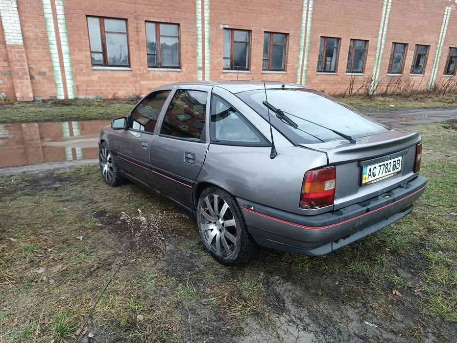 Продам Opel Vectra A 2,0 бензин