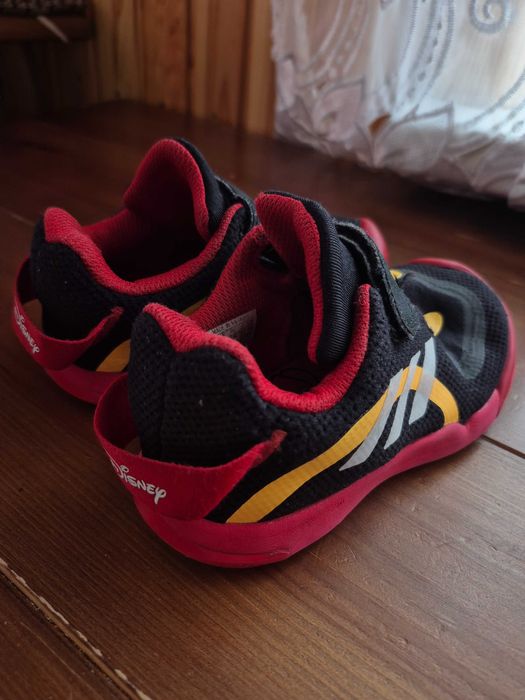 Кросівки дитячі adidas activeplay minnie sportswear black/red