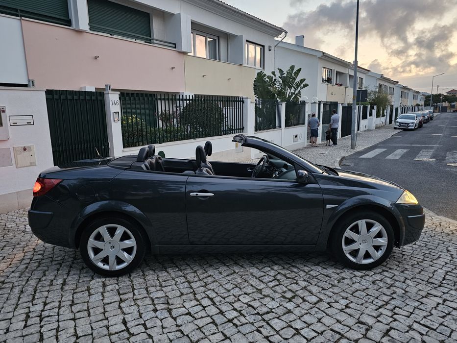 Vendo Renault Megane Cabriolet de 2007 1.5 105 cv esta em ótimo estado geral tem apenas 188 mil km para mais informações ligue me