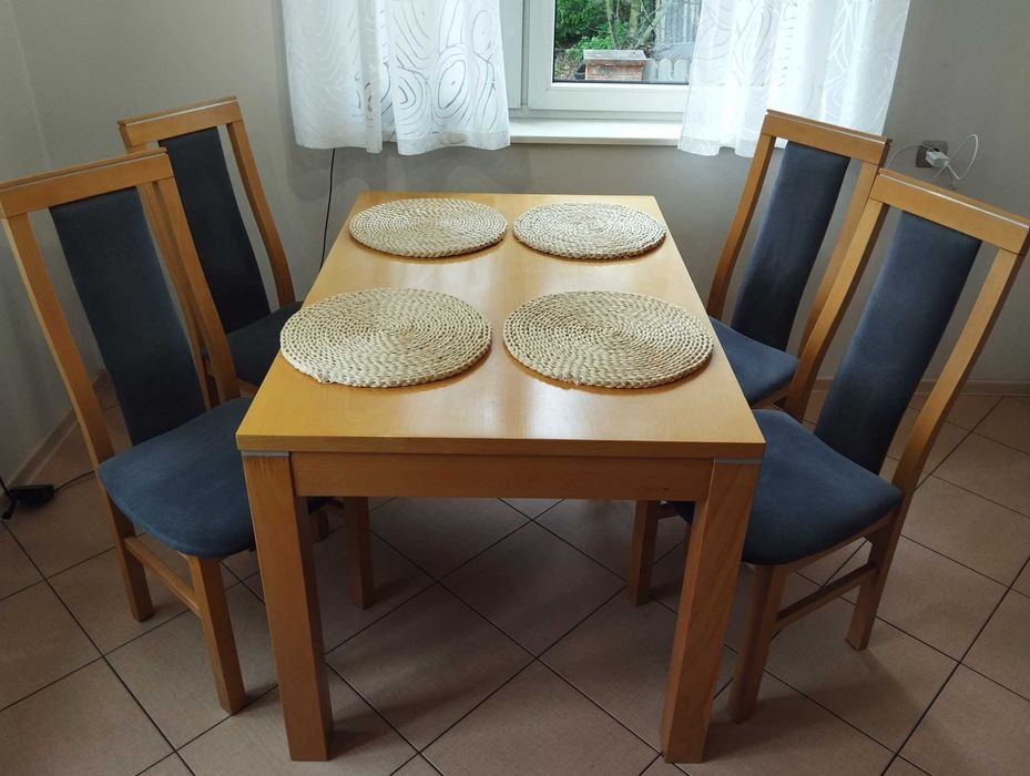 Sprzedam zestaw stół i krzesła