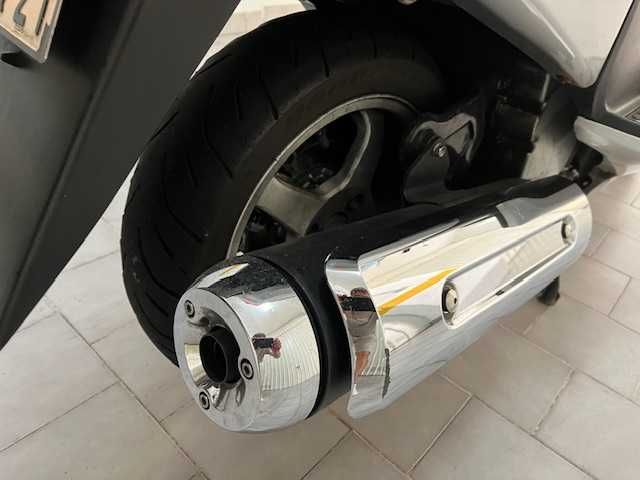 Vendo Suzuki Burgman 400 cinza metalizado
