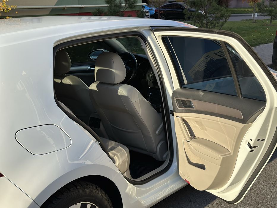 Volkswagen e-golf 2014 USA