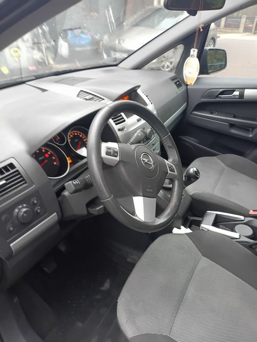 Opel Zafira 1.8 benzyna