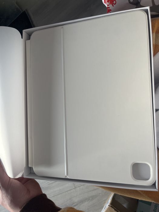 Etui z klawiaturą Magic do iPad Pro 13 okazja