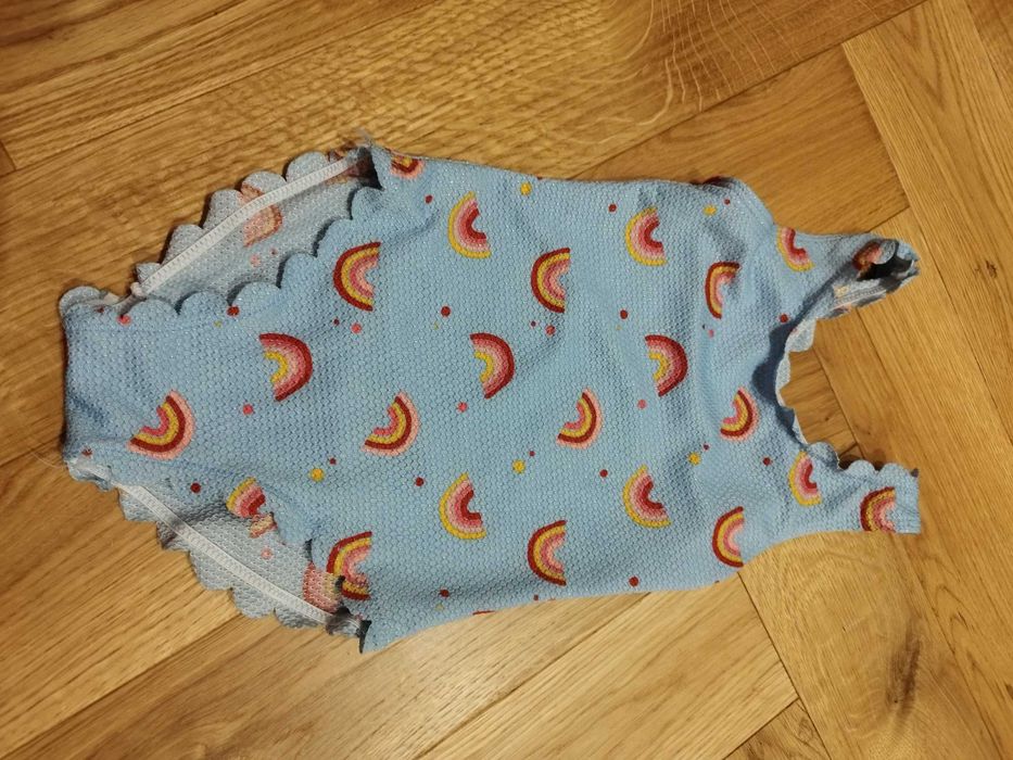 Stroje kąpielowe dla dziewczynki 4 sztuki