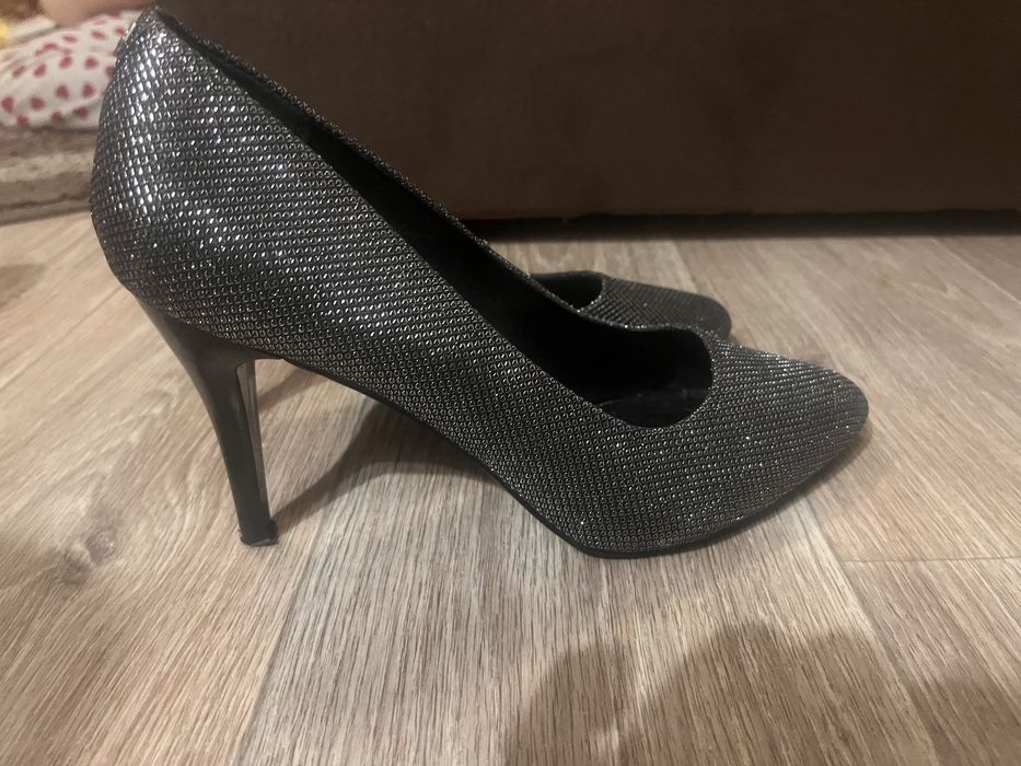 Туфлі нові жіночі лодочки