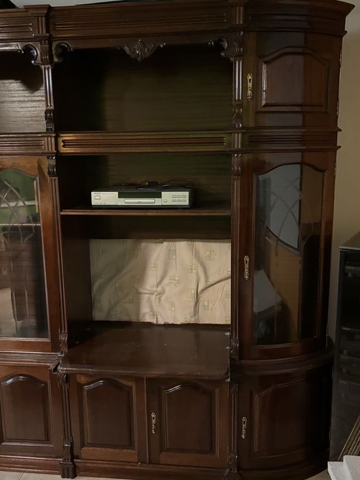 Movel de sala e bar em madeira maçiça