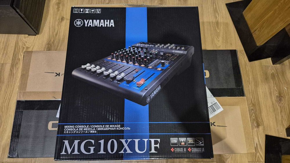 ZestawDJ mikser, kontroler, kolumny QSC, lampy retro, mikrofon, stółDJ