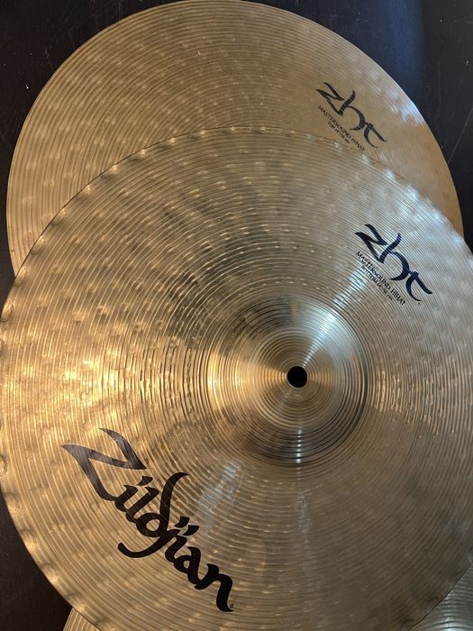 Pack 3 Pratos Bateria Zildjian ZHT Hi Hats Ride