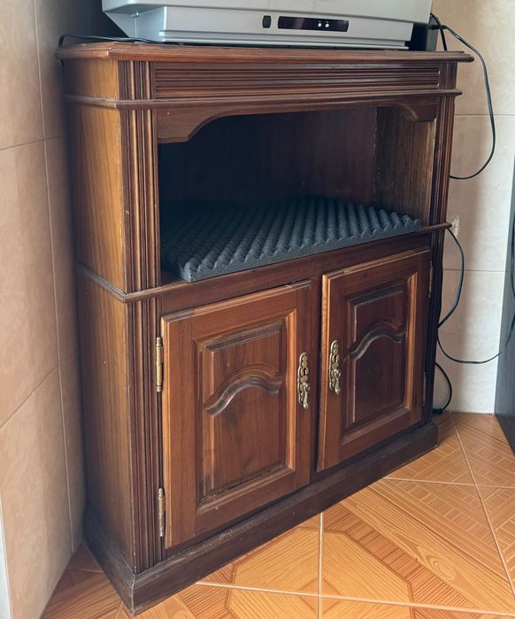 Móvel de canto para televisão