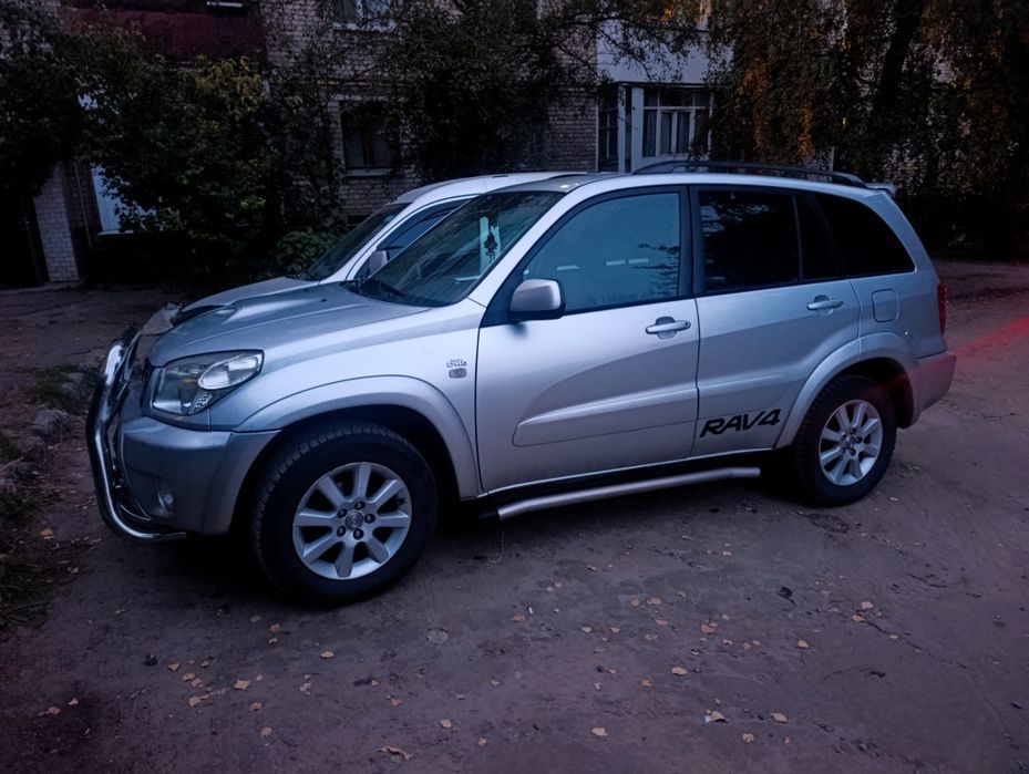 TOYOTA RAV 4, повний привід, 2,0 дизель D-4D
