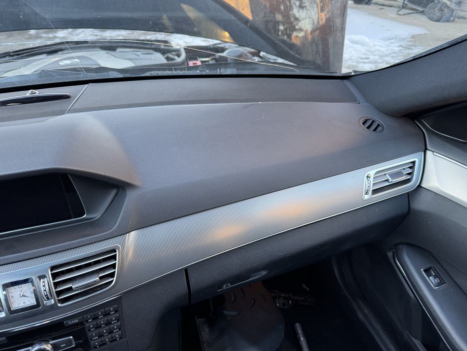 Торпеда w212 rest mercedes торпеда мерседес 212 рест консоль чорна