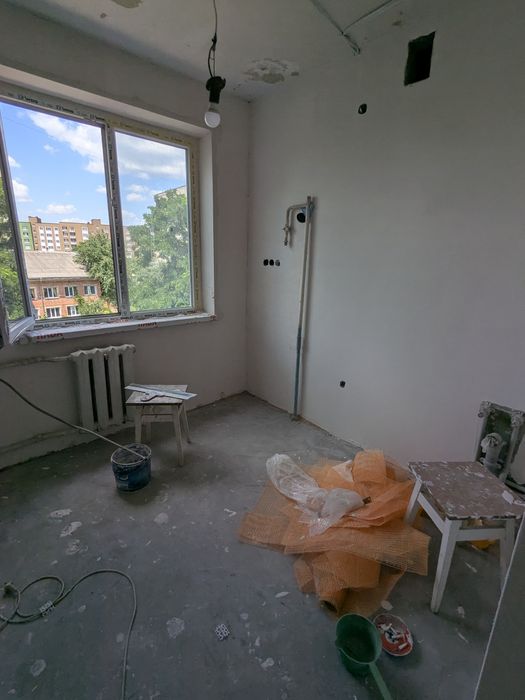 Терміново!  Продаж 2-кімнатни квартири 45,2 м² біля центру