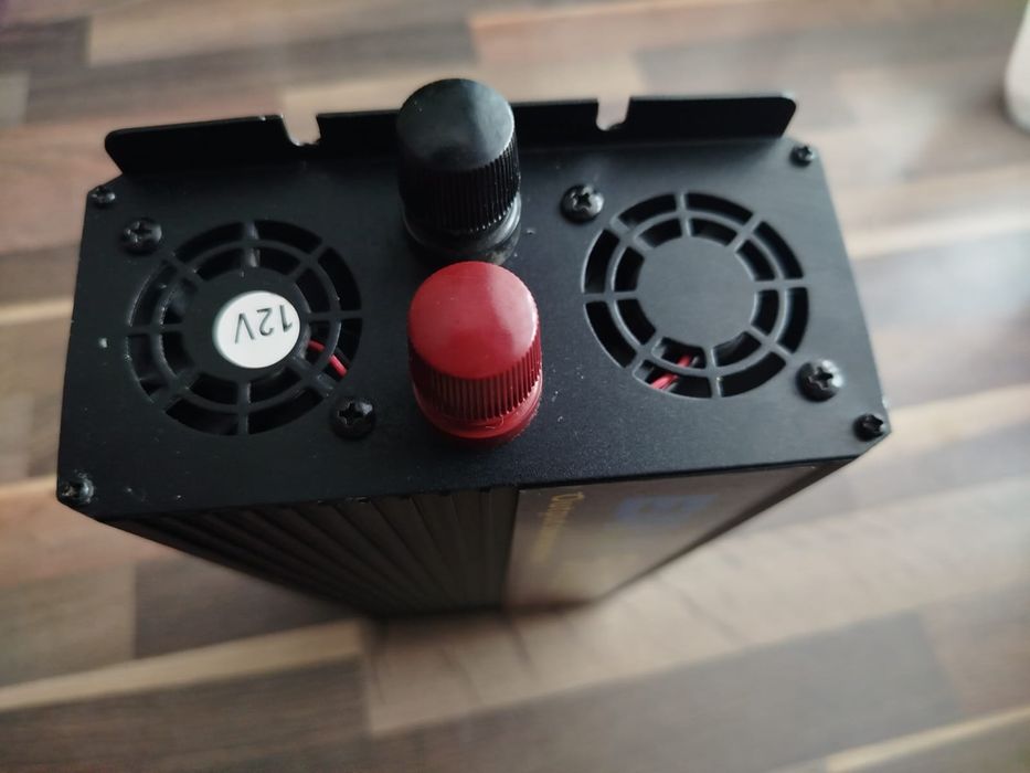 Інвертор, перетворювач напруги  EASUN  POWER 5000W 12v 220v 50h