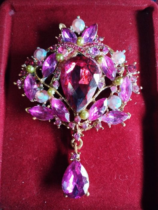 Дворцовая брошка "Анжелика"- символ Успеха, США