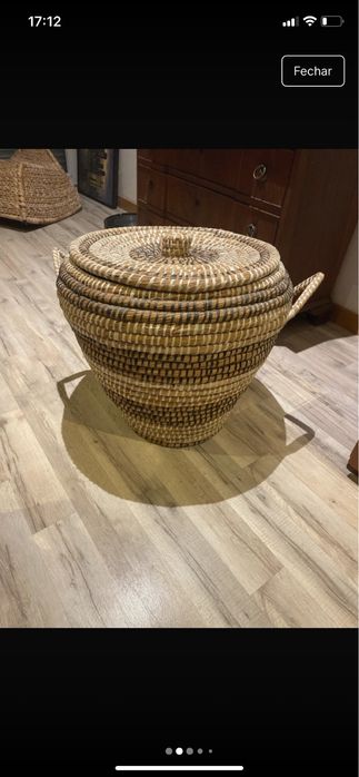 Cesta de palha como nova