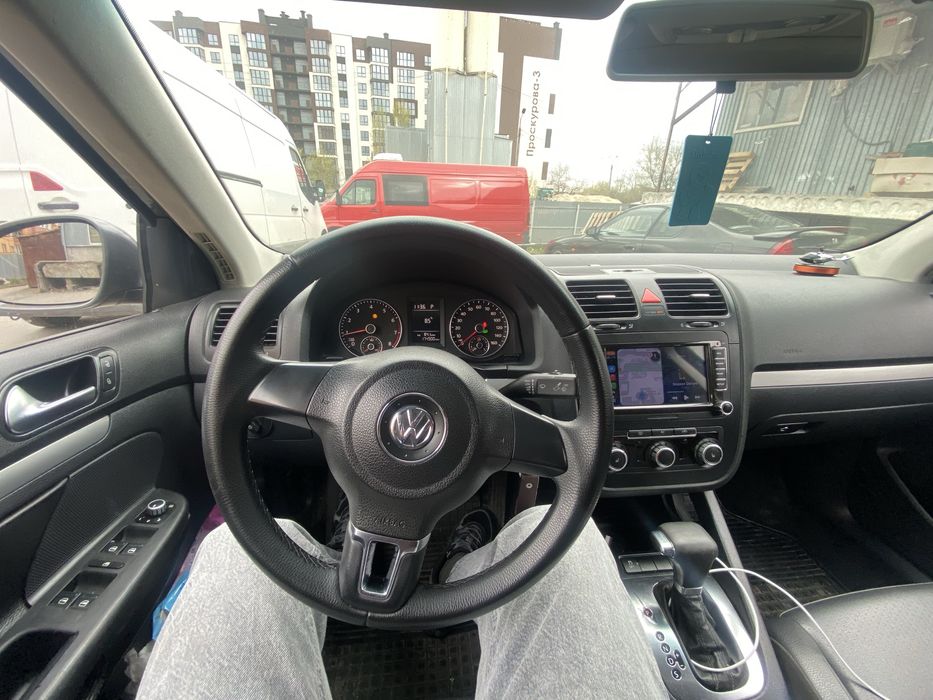 Продам авто , jetta 5 ,2010 рік