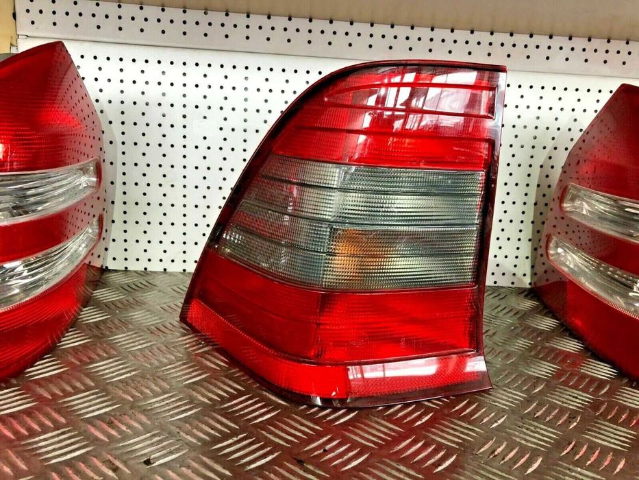 Farolins Traseiros Mercedes W202 Carrinha Classe C