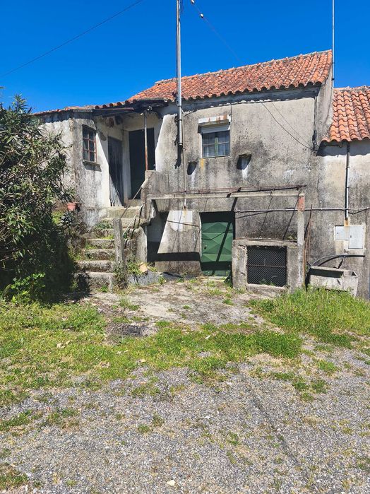 Quinta com casa pra reconstruir