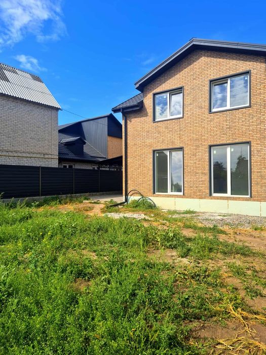 Продам дуплекс на Таращанському