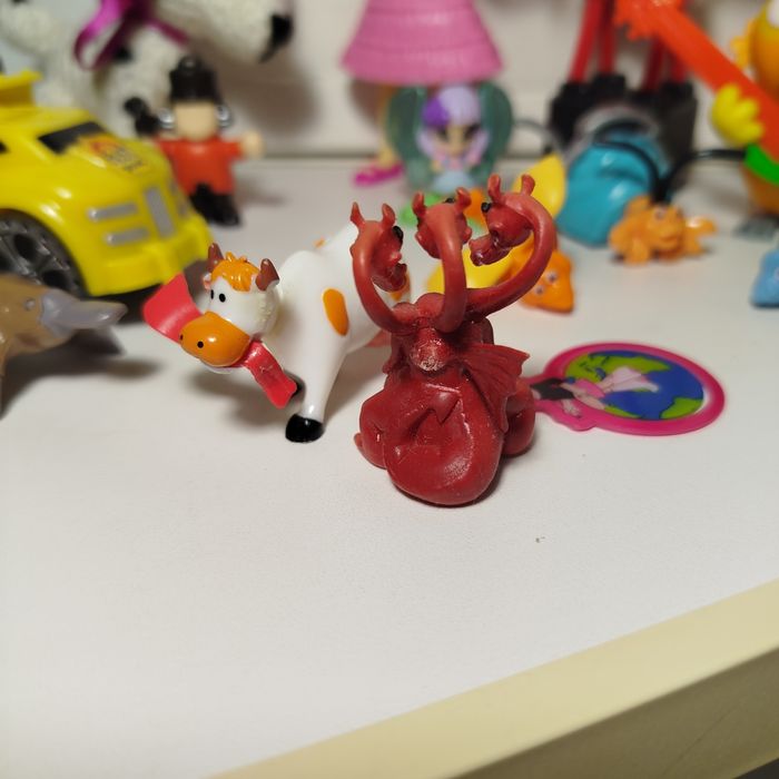 Игрушки Киндеры (цена за все)