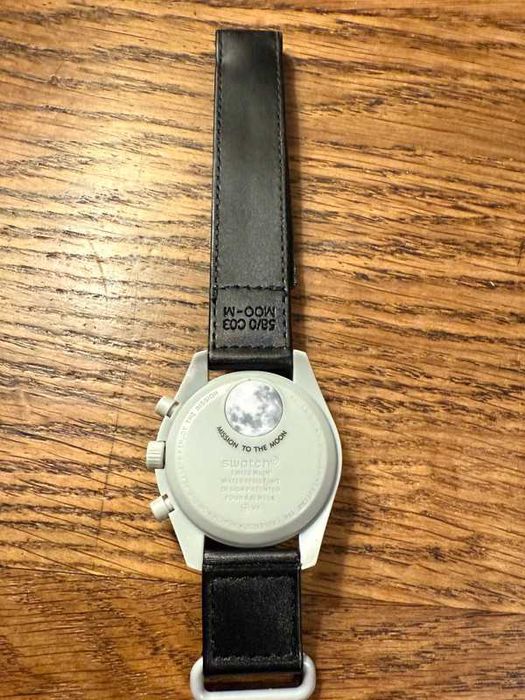 Omega x Swatch - Moonswatch - Mission to the Moon - SO33M100