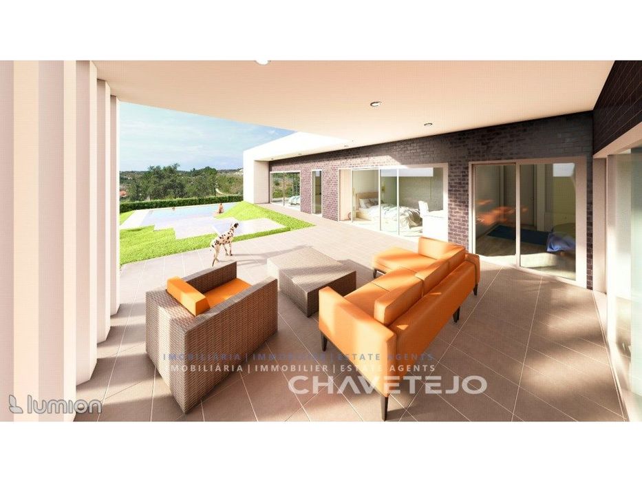 Terreno com projeto aprovado e licença de construção.